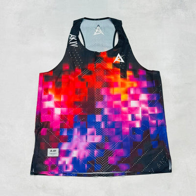 AKIV AeroPro Singlet Unisex | Pixel Storm
AKIV 空力競速背心男女款 | 棱彩像素動感