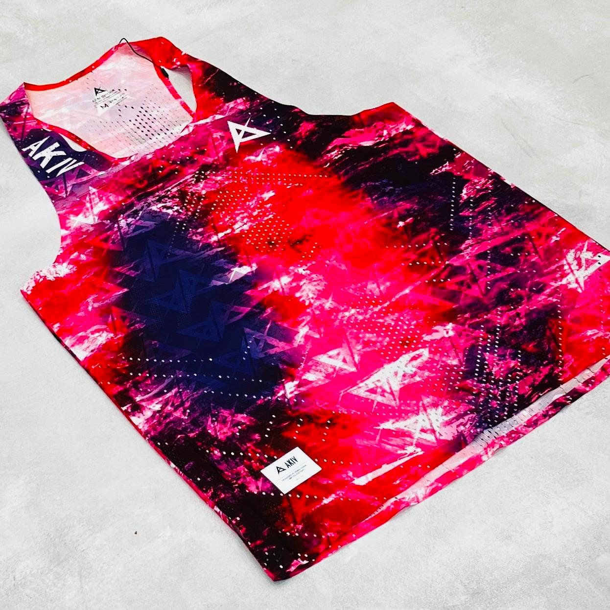 AKIV AeroPro Singlet Unisex | Red Rush
AKIV 空力競速背心男女款 | 紅焰狂奔