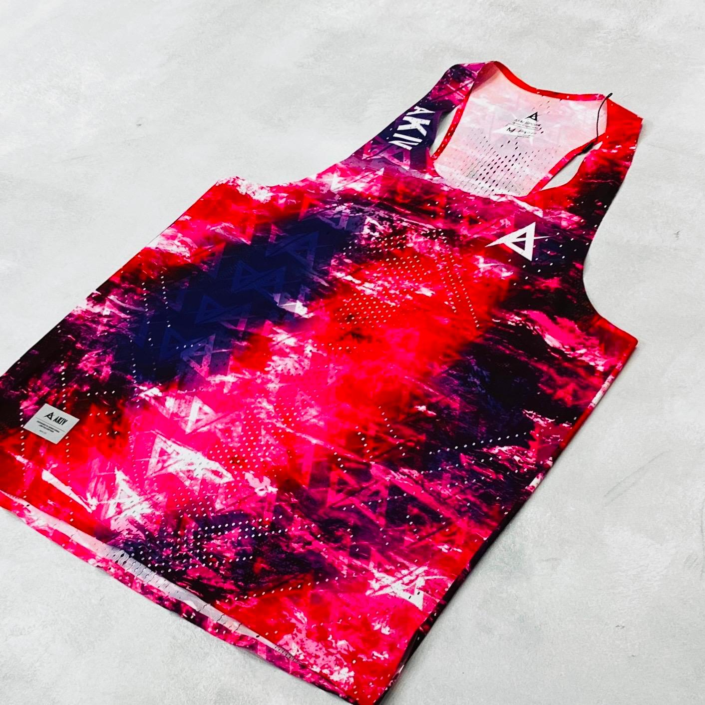 AKIV AeroPro Singlet Unisex | Red Rush
AKIV 空力競速背心男女款 | 紅焰狂奔
