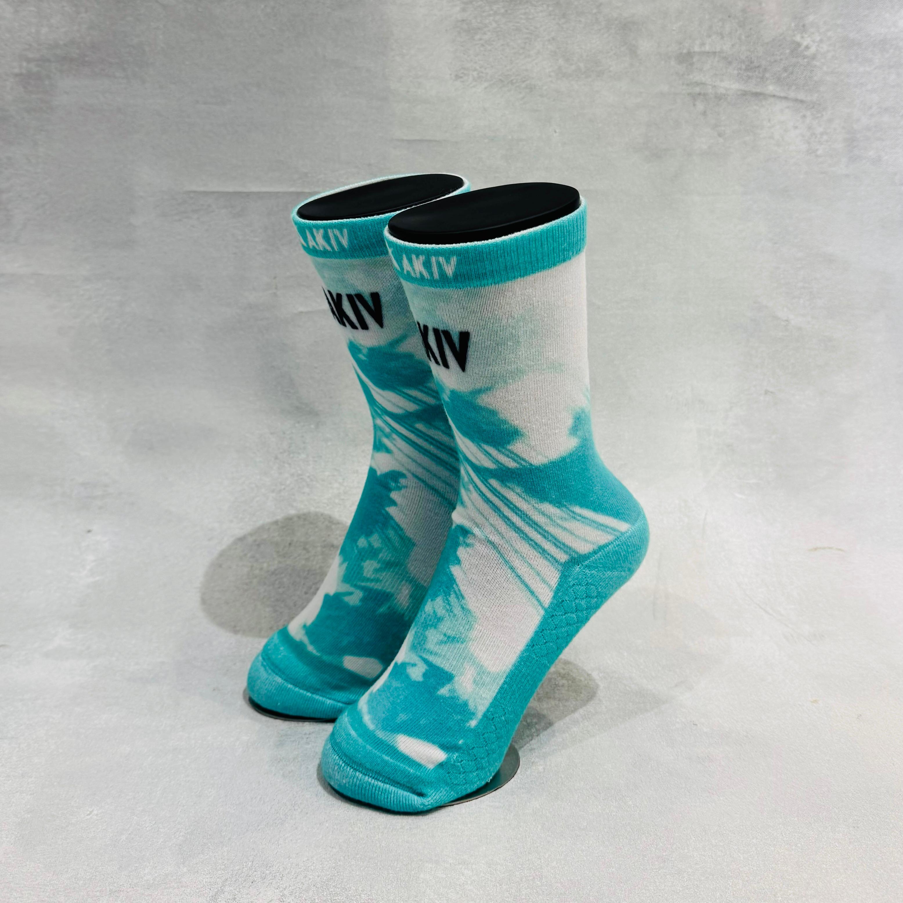 AKIV High-Cut Coolmax Light Cushion Running Socks Unisex | Free Size | Lake Emerald Shadow
AKIV 高筒Coolmax輕氣墊跑步襪男女款 | 均碼 | 翡翠湖畔影