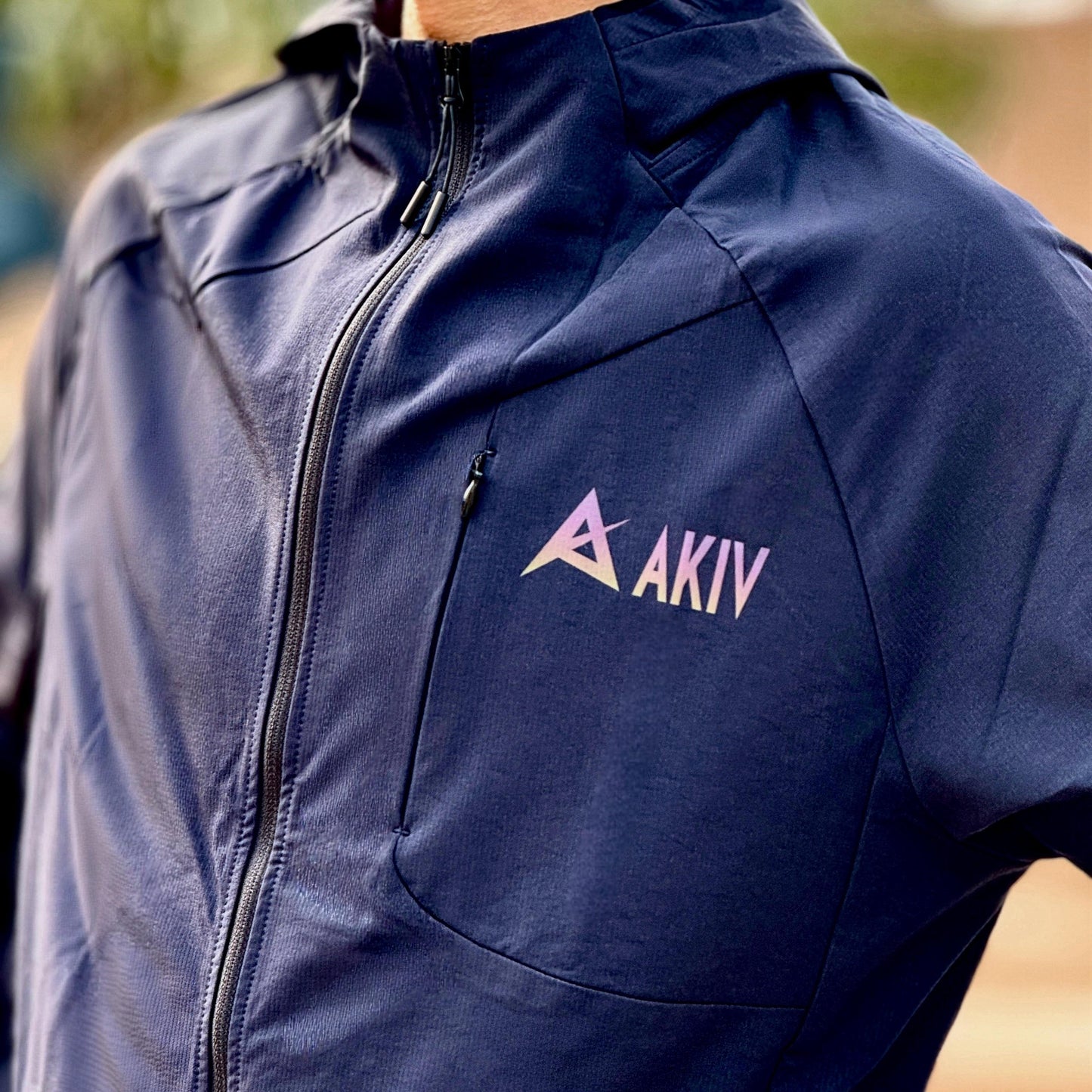 AKIV Breathable Water-Resistant Running Jacket Unisex | Dark Blue
AKIV跑步透氣跣水風褸男女款 | 深藍色