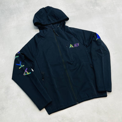 AKIV Breathable Water-Resistant Running Jacket Unisex | Dark Blue
AKIV跑步透氣跣水風褸男女款 | 深藍色