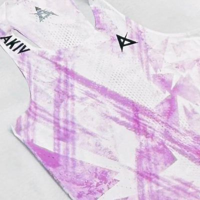 AKIV AeroPro Singlet Unisex | Violet Motion
AKIV 空力競速背心男女款 | 紫光域流線