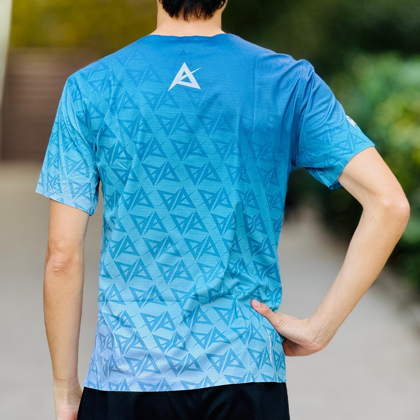 AKIV Ultralight Training T-Shirt Unisex | Fresh Lake Reflection
AKIV 超輕訓練T恤男女款 | 清新湖影