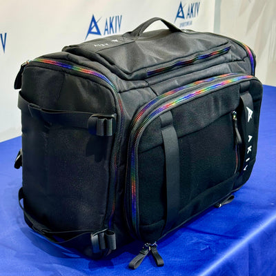 AKIV Hybrid Training 40L Backpack | Iridescent Zipper Edition | Black
AKIV 多功能訓練40L背包 | 幻彩拉鍊版 | 黑色