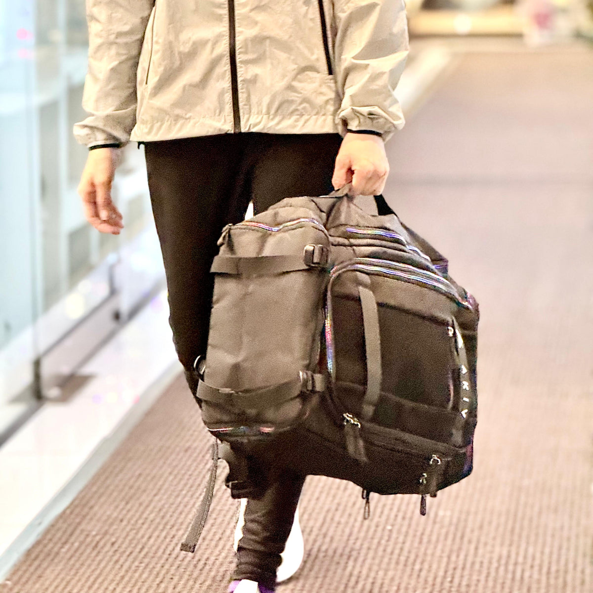 AKIV Hybrid Training 40L Backpack | Iridescent Zipper Edition | Black
AKIV 多功能訓練40L背包 | 幻彩拉鍊版 | 黑色