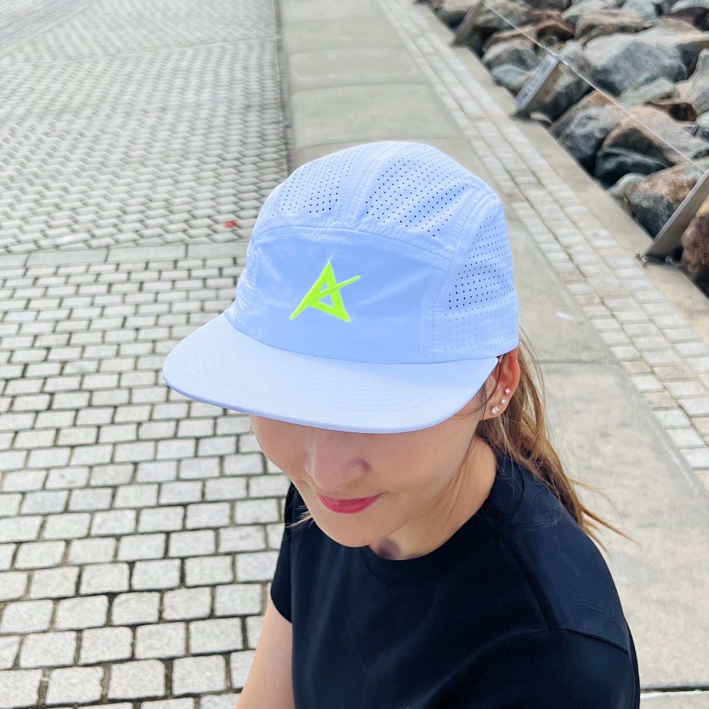 AKIV Running Pro White Cap | Embroidery Special Edition