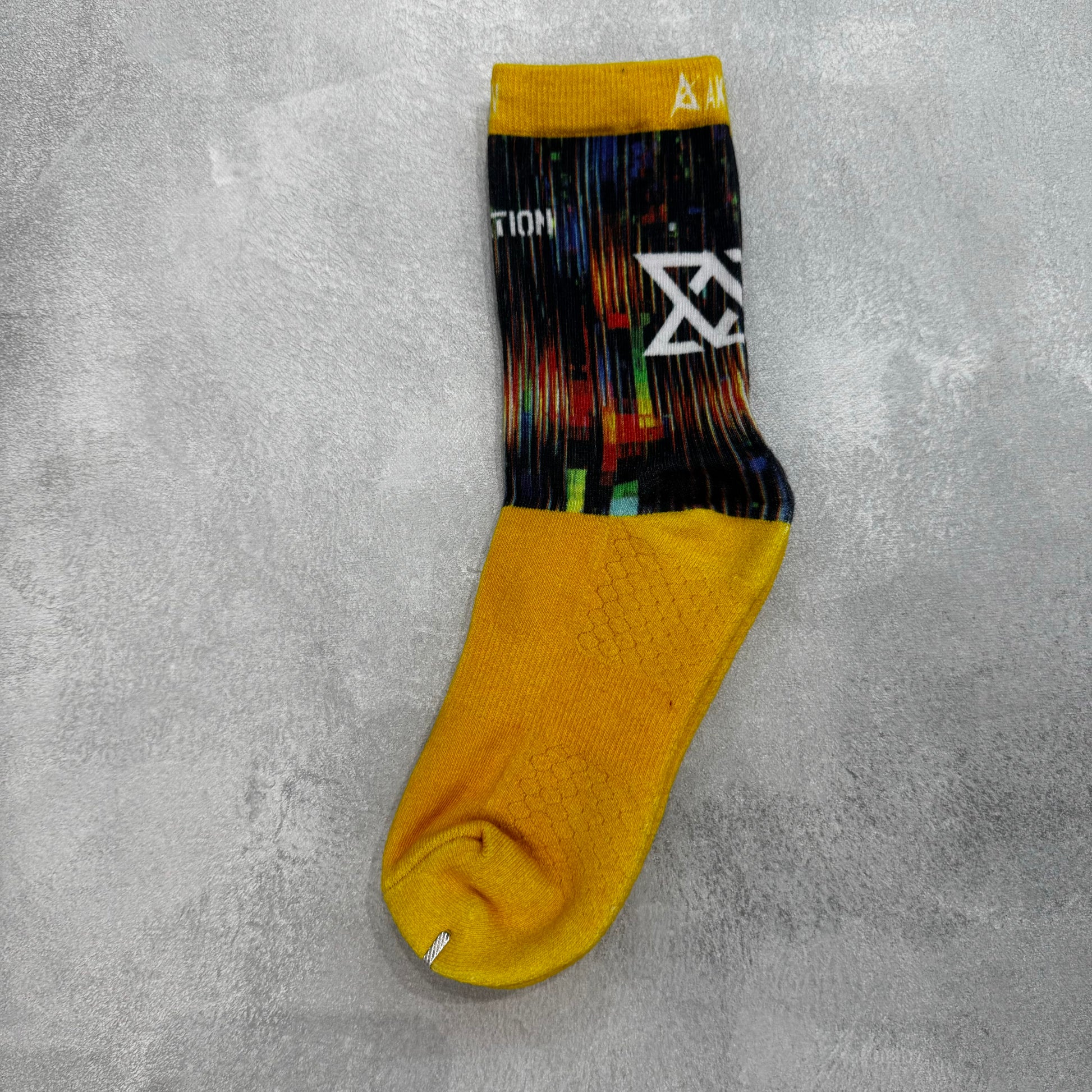 AKIV High-Cut Light Cushion Running Socks Unisex | Free Size | Generation X
AKIV 高筒輕氣墊跑步襪男女款 | 均碼 | Generation X