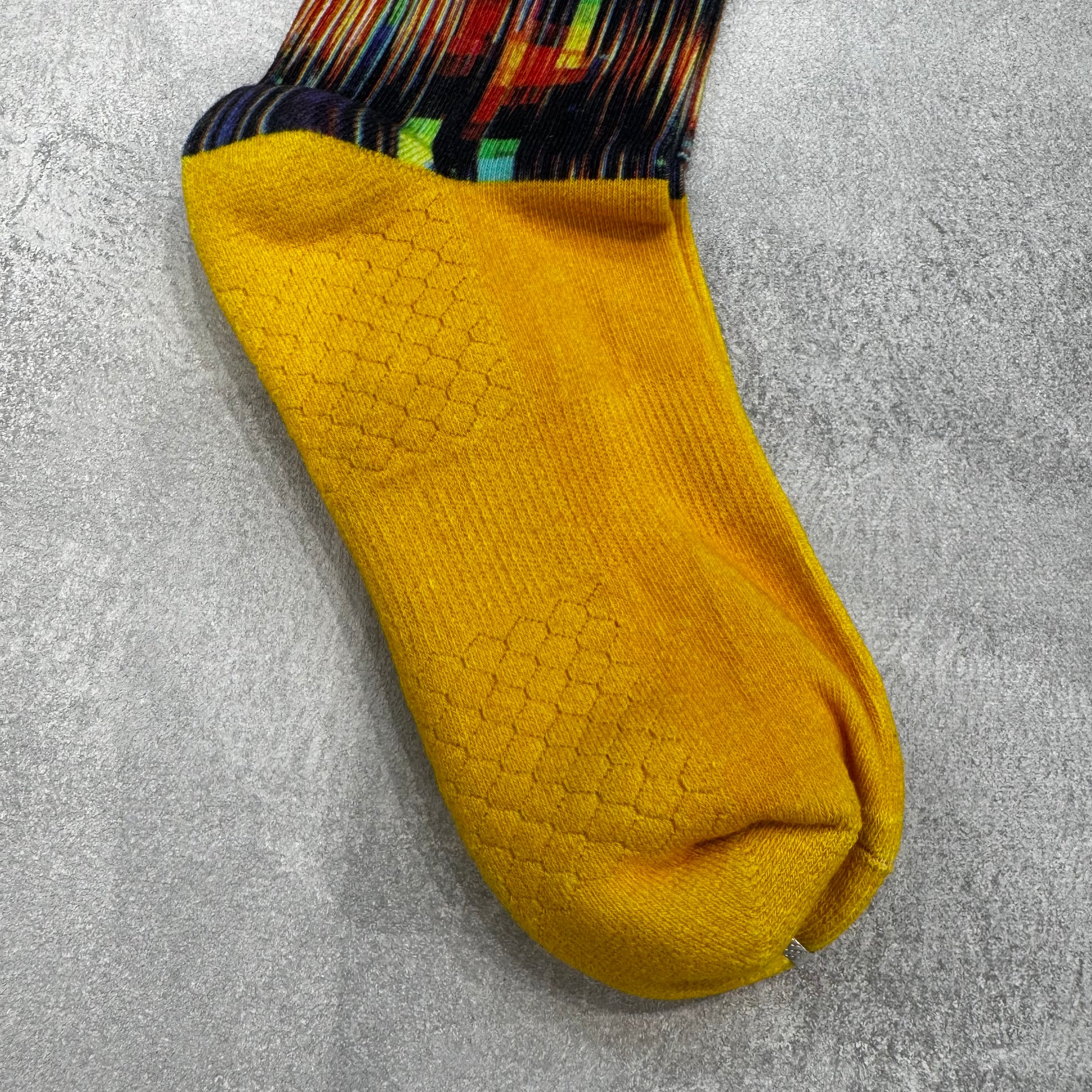 AKIV High-Cut Light Cushion Running Socks Unisex | Free Size | Generation X
AKIV 高筒輕氣墊跑步襪男女款 | 均碼 | Generation X