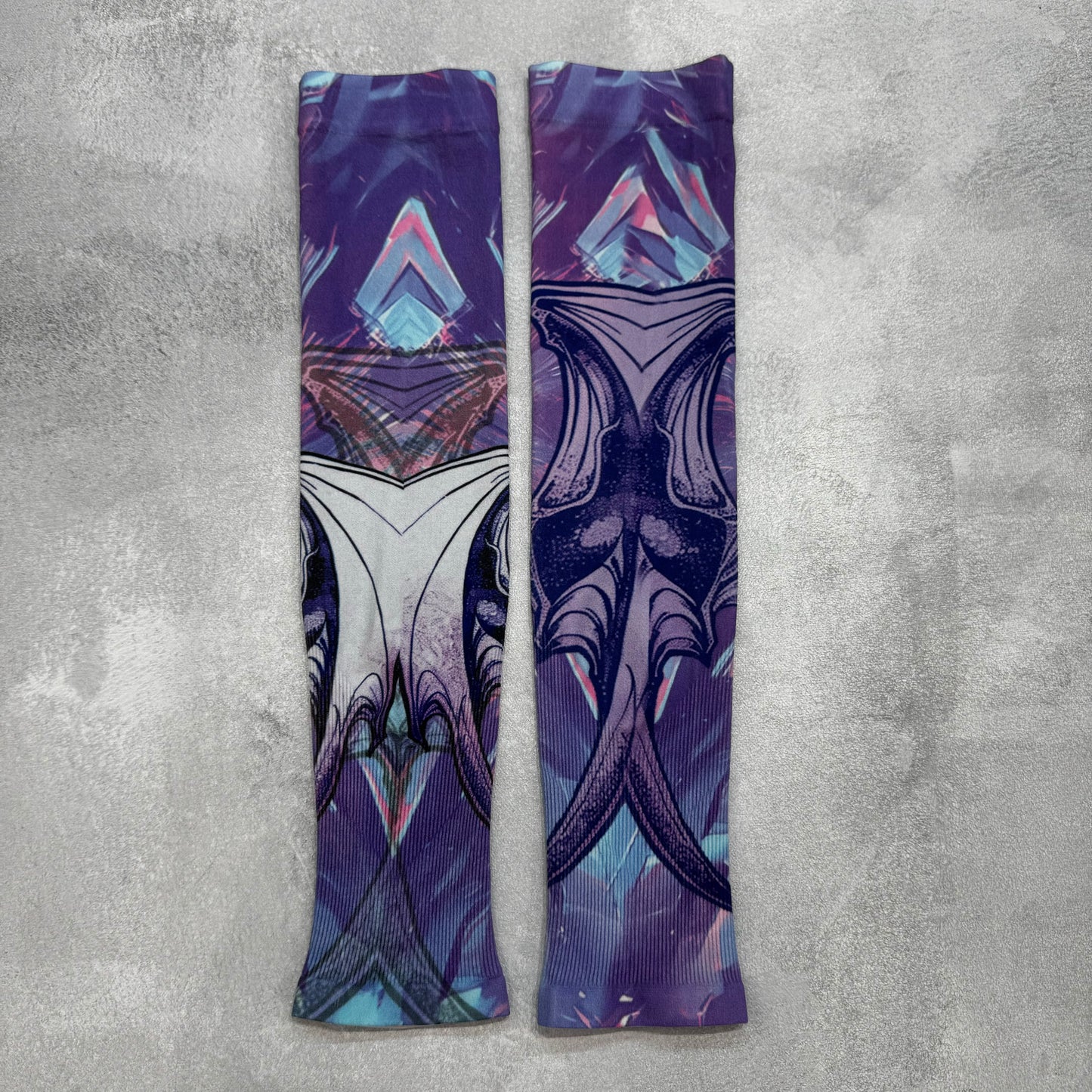 AKIV Flash Lightweight Warmth Running Sleeves | Angel Evil