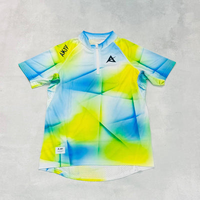 AKIV 3D Orienteering Pro Cut Race Tee | Luminous Ridge
AKIV 3D定向專業 Pro Cut 競速T恤 | 幻光山脊