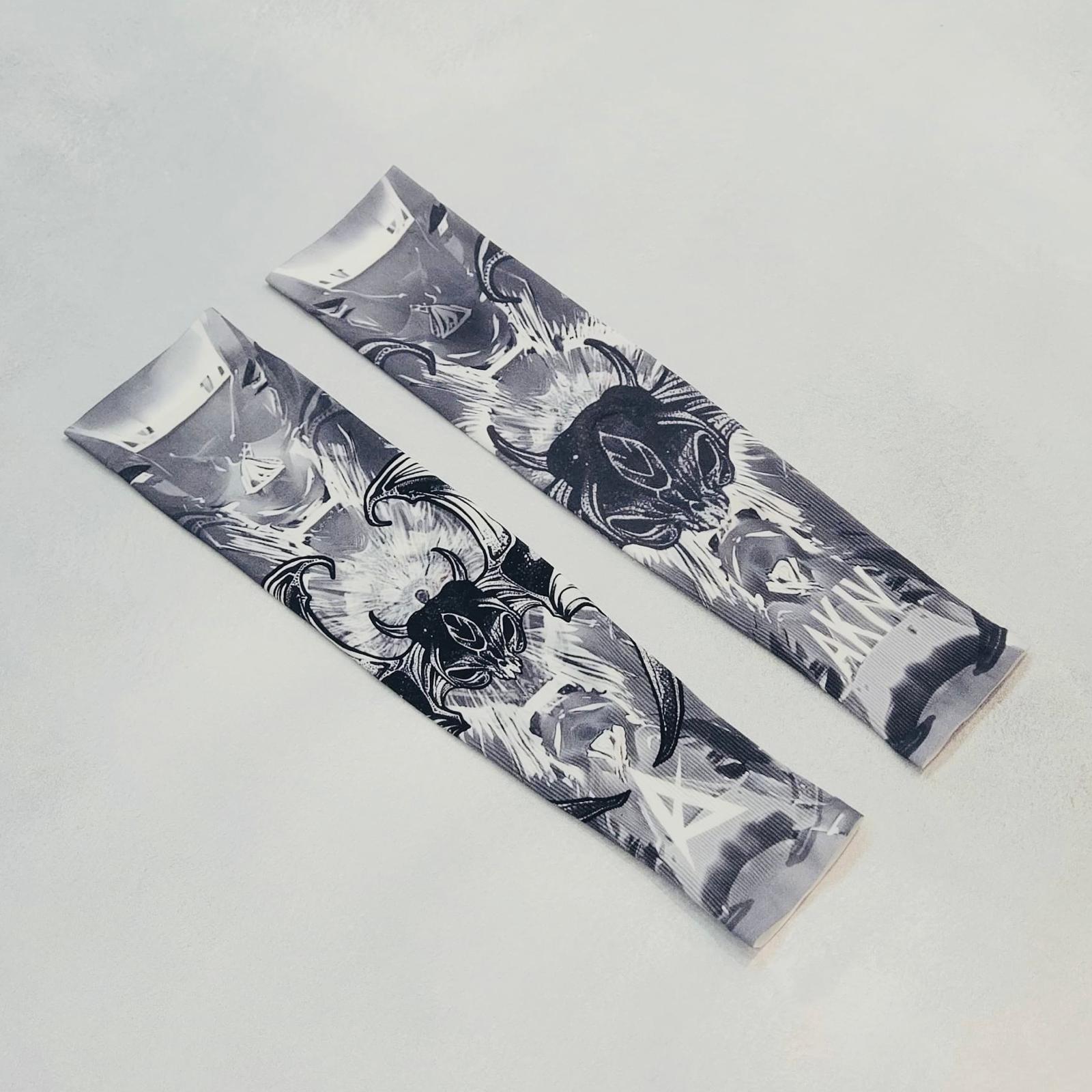 AKIV Lightweight Quick Dry Running Sleeves | Black Angel Evil
AKIV 輕盈快乾跑步手袖 | 黑天使魔鬼