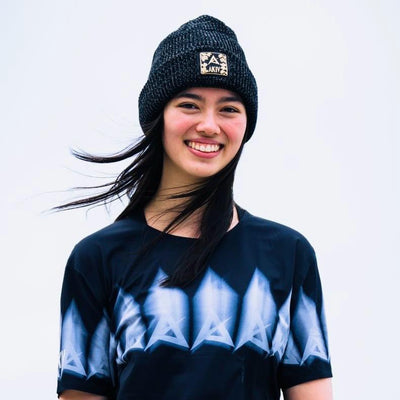 AKIV Cuffed Beanie | Bauhinia | Black
AKIV 針織毛帽 | 紫荊花系列| 黑色