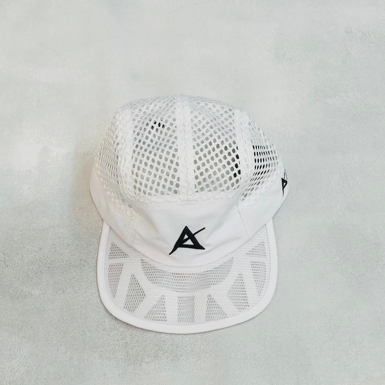 AKIV Running Pro Breathable Mesh Cap | White
AKIV 輕盈透汗透氣網跑步帽 | 白色