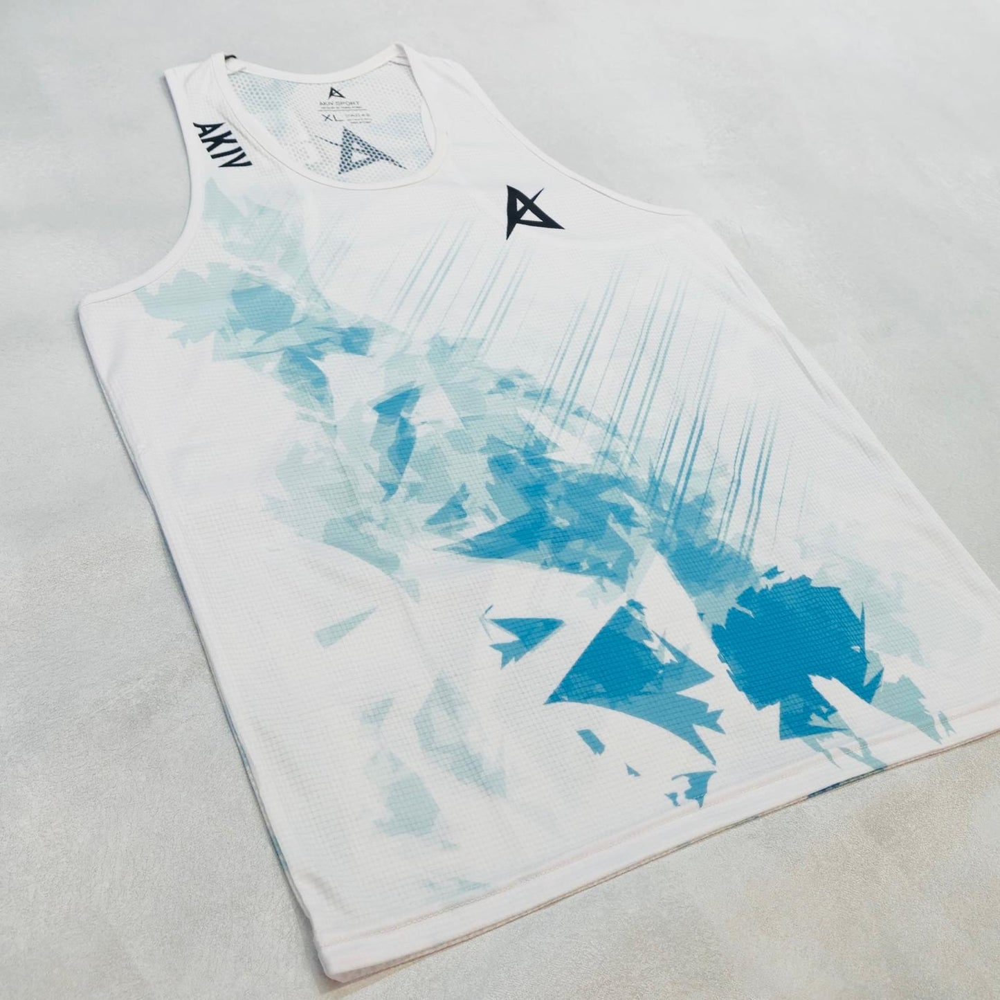 AKIV Racing Singlet Kids | Lake Emerald Shadow
AKIV 比賽背心童裝 | 翡翠湖畔影