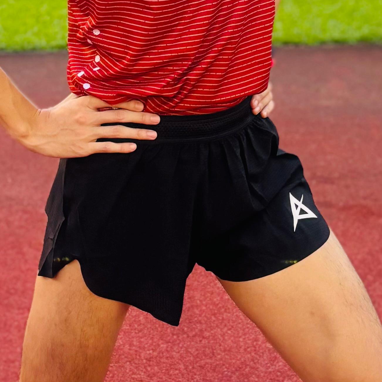 AKIV 2" Running Shorts with Pocket Unisex | Triangular inner | Black
AKIV 2"跑步褲連背袋男女款 | 三角內膽版 | 黑色