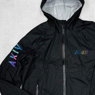 AKIV Stratus 20K Shell Packable Jacket Unisex | Black
AKIV 雲跡 20K 機能收納式風褸男女款 | 黑色