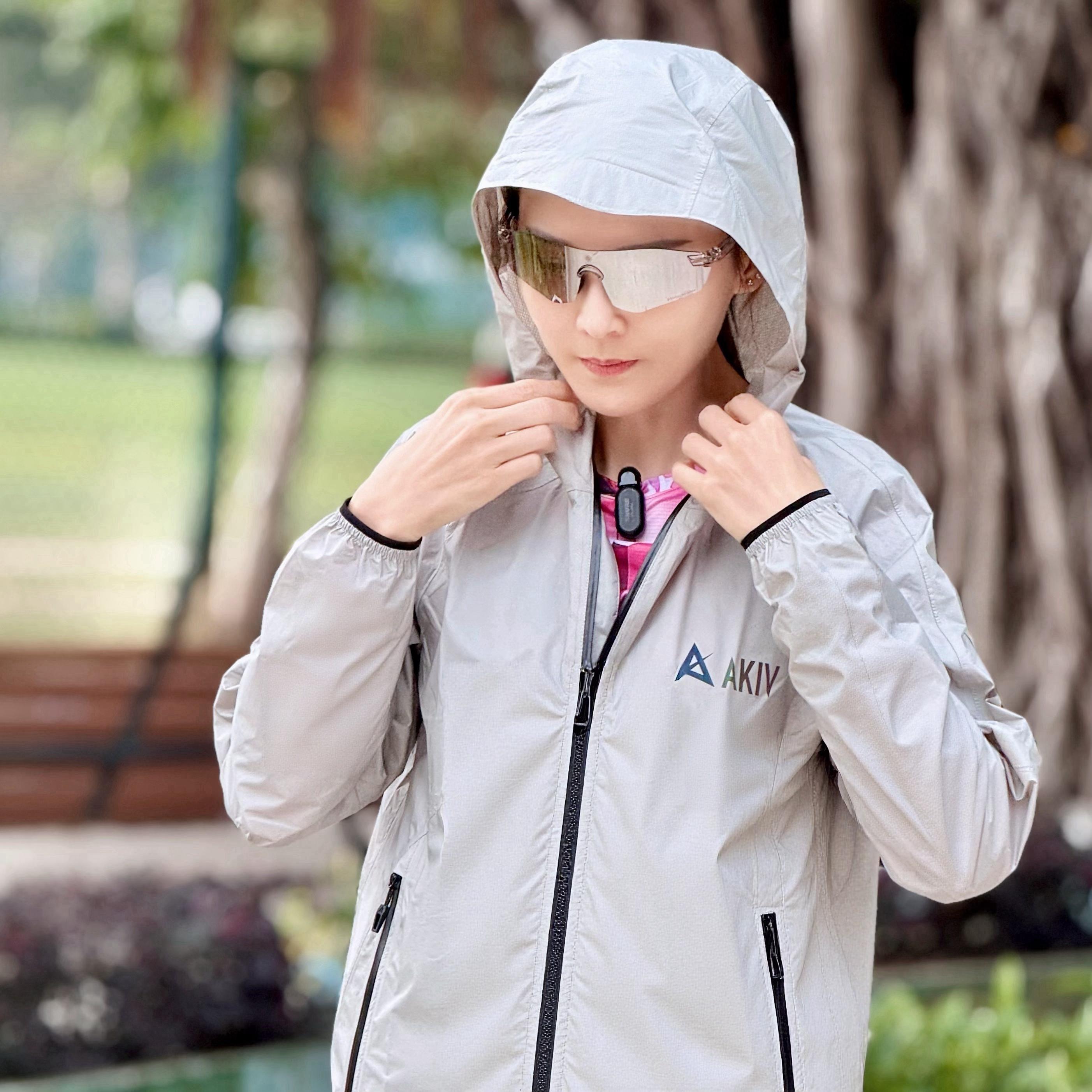 AKIV Stratus 20K Shell Packable Jacket Unisex | Greige
AKIV 雲跡 20K 機能收納式風褸男女款 | 霧灰卡其