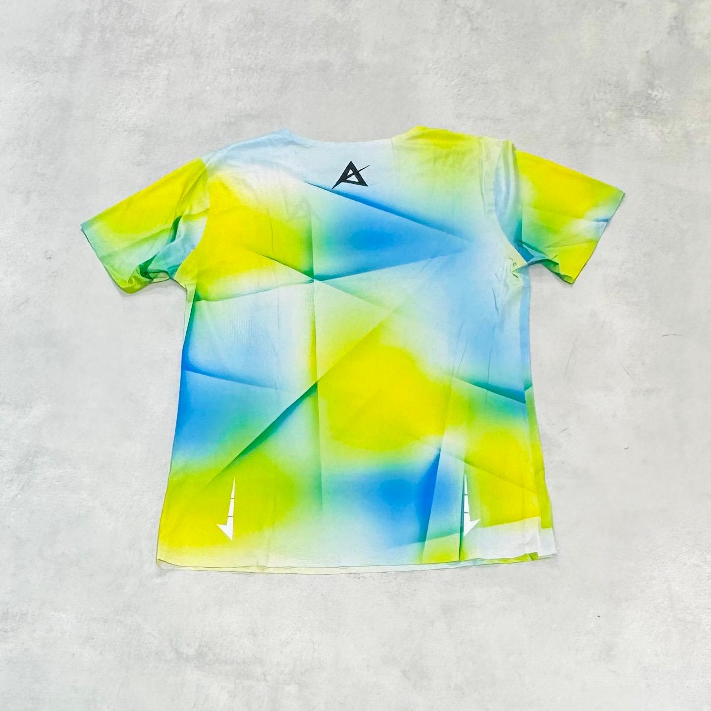 AKIV Ultralight Training T-Shirt Unisex | Luminous Ridge
AKIV 超輕訓練T恤男女款 | 幻光山脊