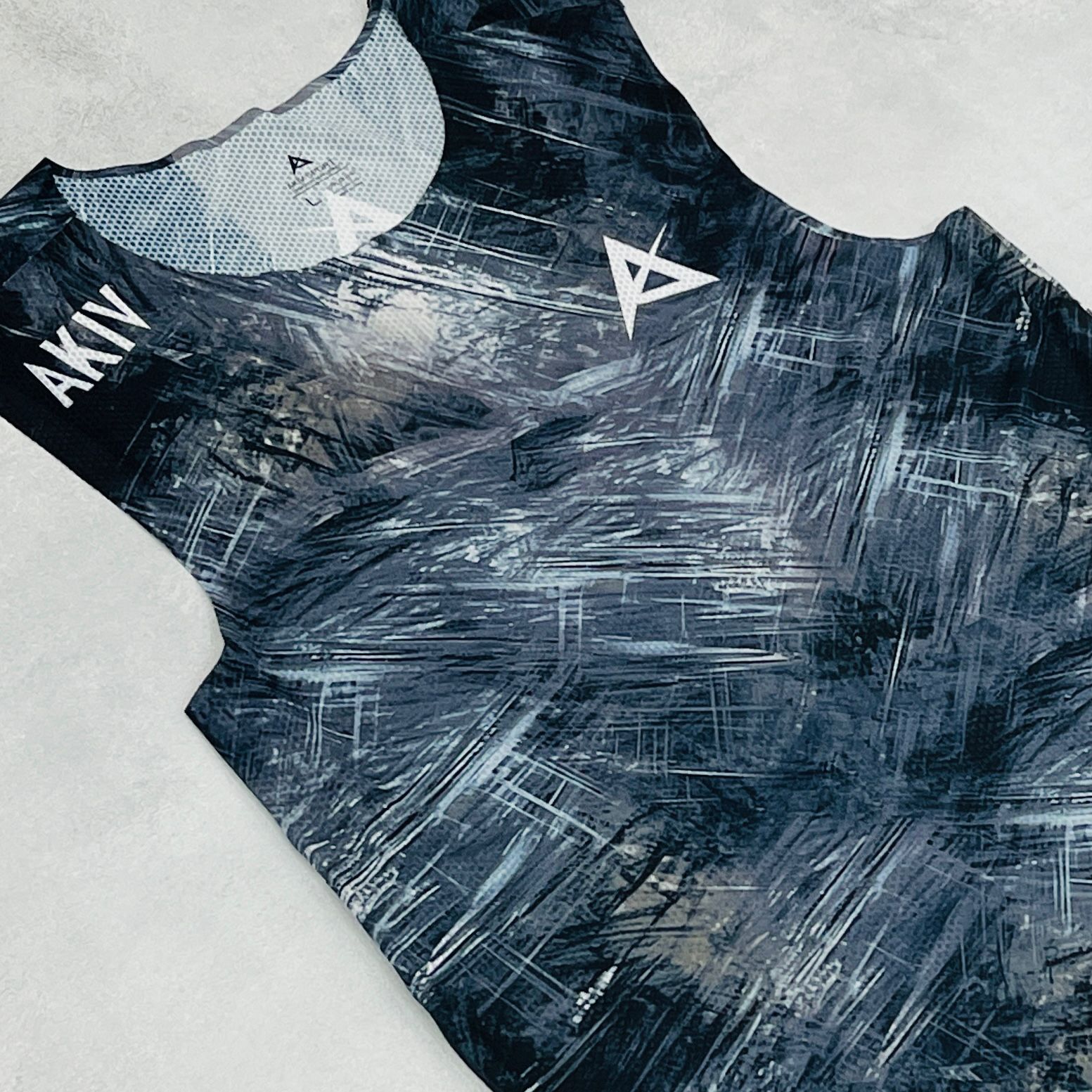 AKIV Ultralight Tank Top Unisex | Moon Graffiti  AKIV 超輕訓練無袖背心男女款 | 月球塗鴉