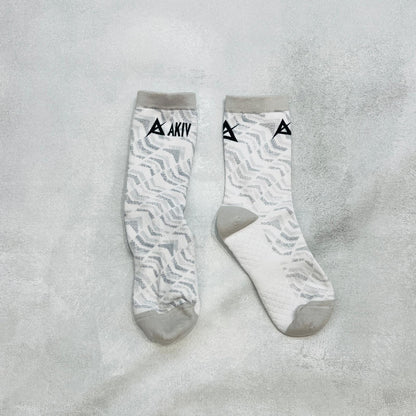 AKIV High-Cut Light Cushion Running Socks Unisex | Free Size | Stacked Style | White
AKIV 高筒輕氣墊跑步襪男女款 | 均碼 | 層疊風格 | 白色