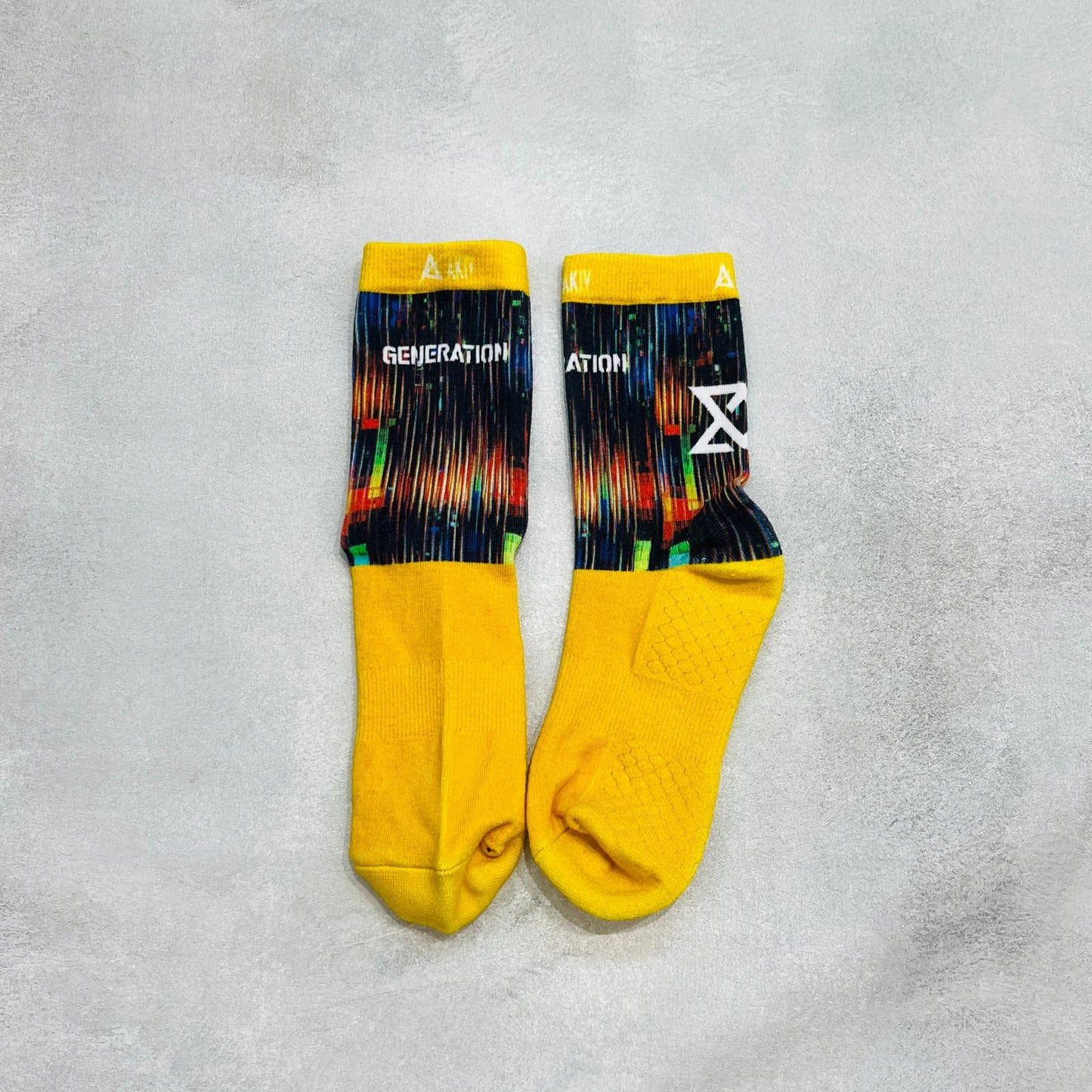 AKIV High-Cut Light Cushion Running Socks Unisex | Free Size | Generation X
AKIV 高筒輕氣墊跑步襪男女款 | 均碼 | Generation X