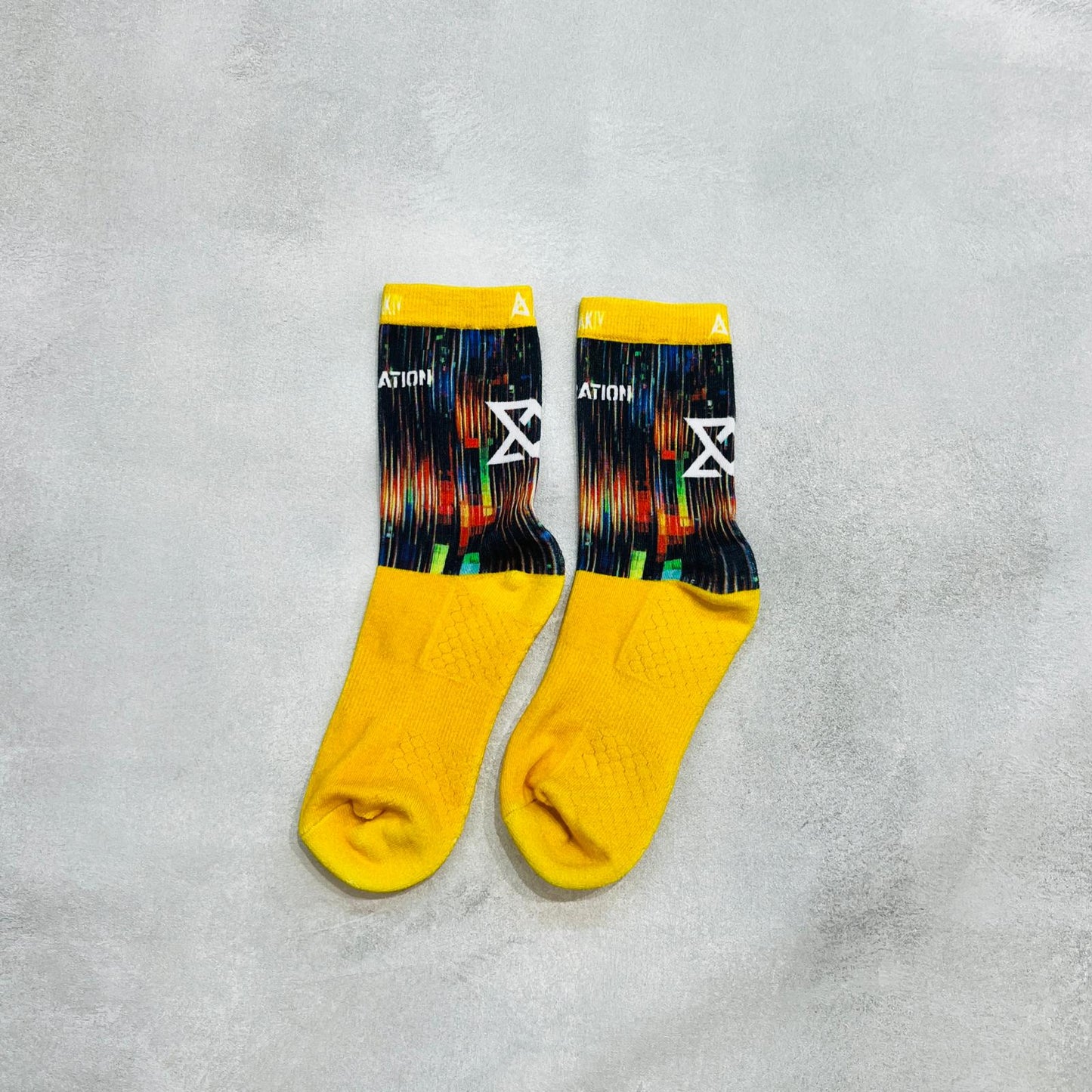 AKIV High-Cut Light Cushion Running Socks Unisex | Free Size | Generation X
AKIV 高筒輕氣墊跑步襪男女款 | 均碼 | Generation X