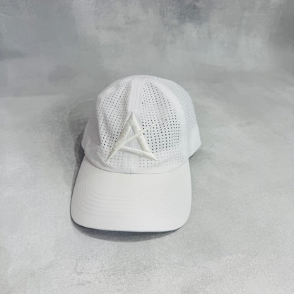 AKIV Running Pro White Cap | Embroidery A Edition
AKIV 輕盈透汗白色運動帽 | 刺繡A版