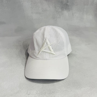 AKIV Running Pro White Cap | Embroidery A Edition
AKIV 輕盈透汗白色運動帽 | 刺繡A版