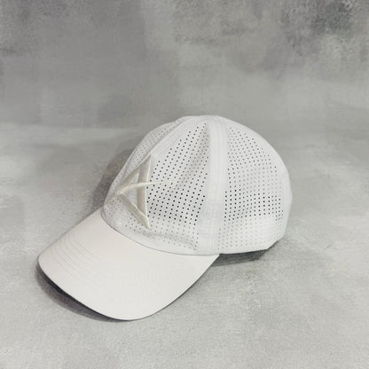 AKIV Running Pro White Cap | Embroidery A Edition
AKIV 輕盈透汗白色運動帽 | 刺繡A版