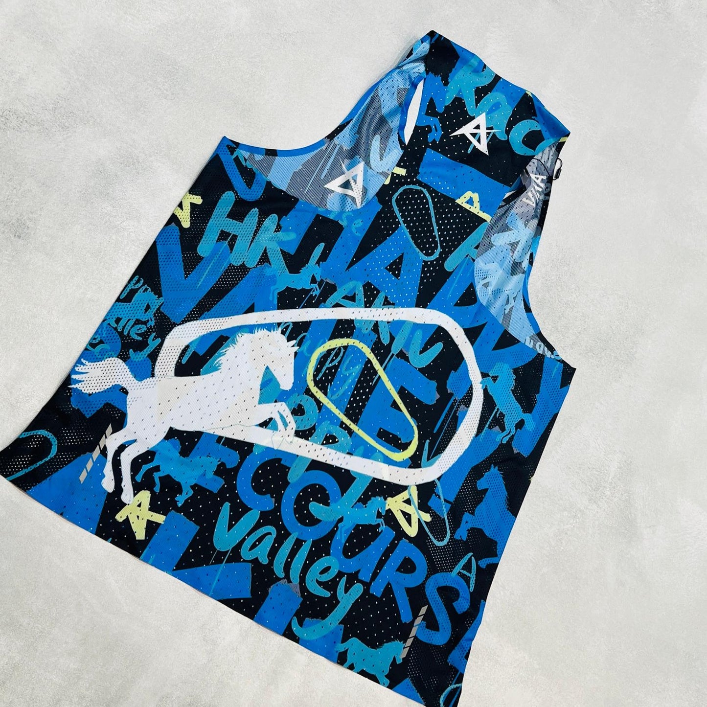 AKIV Elite Singlet Unisex | Happy Valley
AKIV 精英比賽背心男女款 | 跑馬地