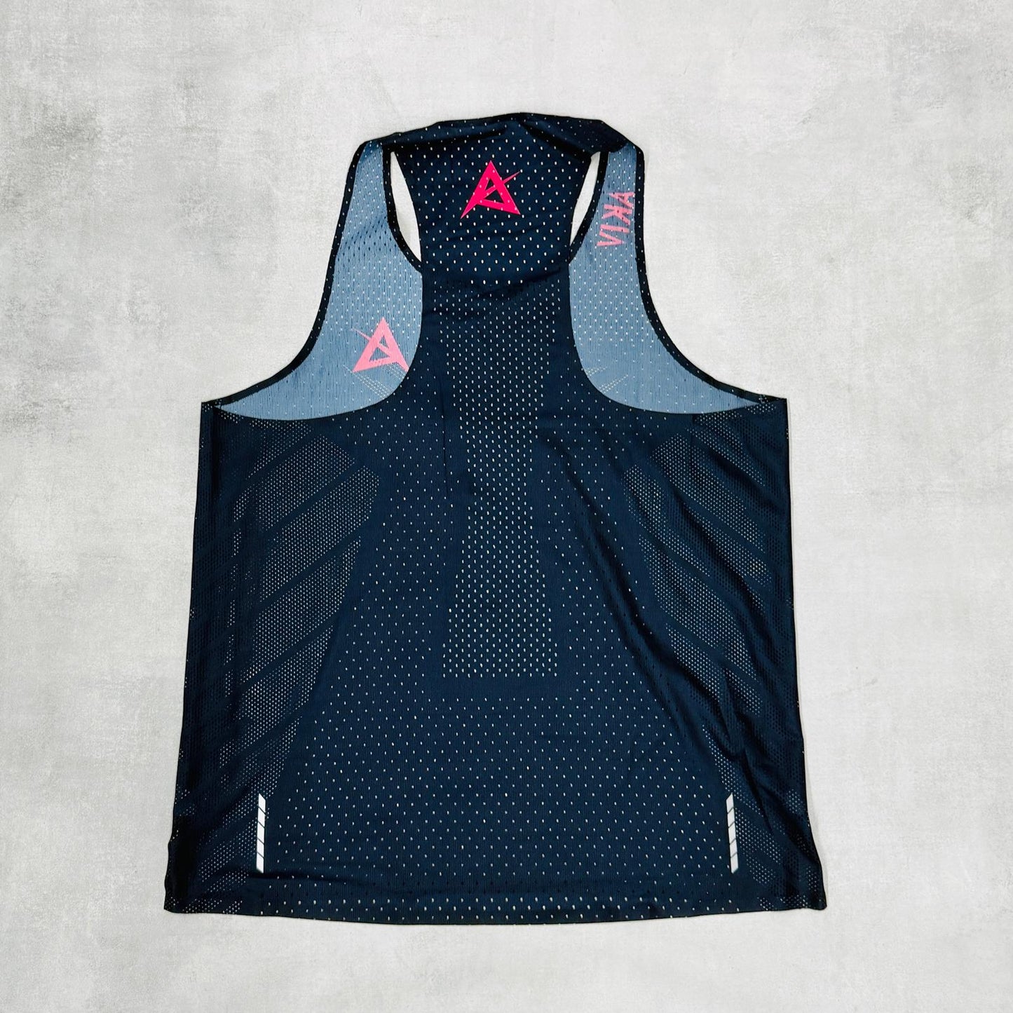 AKIV Elite Royal Blue Singlet Unisex | Hot Pink
AKIV 精英寶藍色比賽背心男女款 | 螢光粉紅