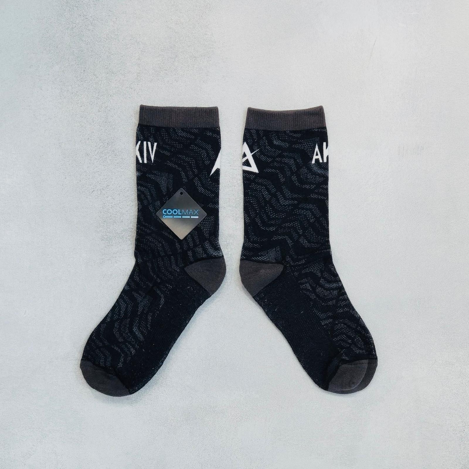 AKIV High-Cut Coolmax Light Cushion Running Socks Unisex | Free Size | Stacked Style | Black
AKIV 高筒Coolmax輕氣墊跑步襪男女款 | 均碼 | 層疊風格 | 黑色