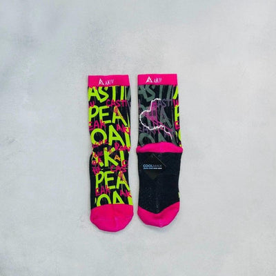 AKIV High-Cut Coolmax Light Cushion Running Socks Unisex | Free Size | Castle Peak Road
AKIV 高筒Coolmax輕氣墊跑步襪男女款 | 均碼 | 青公