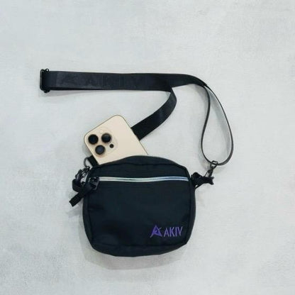 AKIV Sling Bag | Limited Edition | Black
AKIV 刺繡版斜孭袋 | 限量版 | 黑色