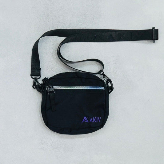 AKIV Sling Bag | Limited Edition | Black
AKIV 刺繡版斜孭袋 | 限量版 | 黑色