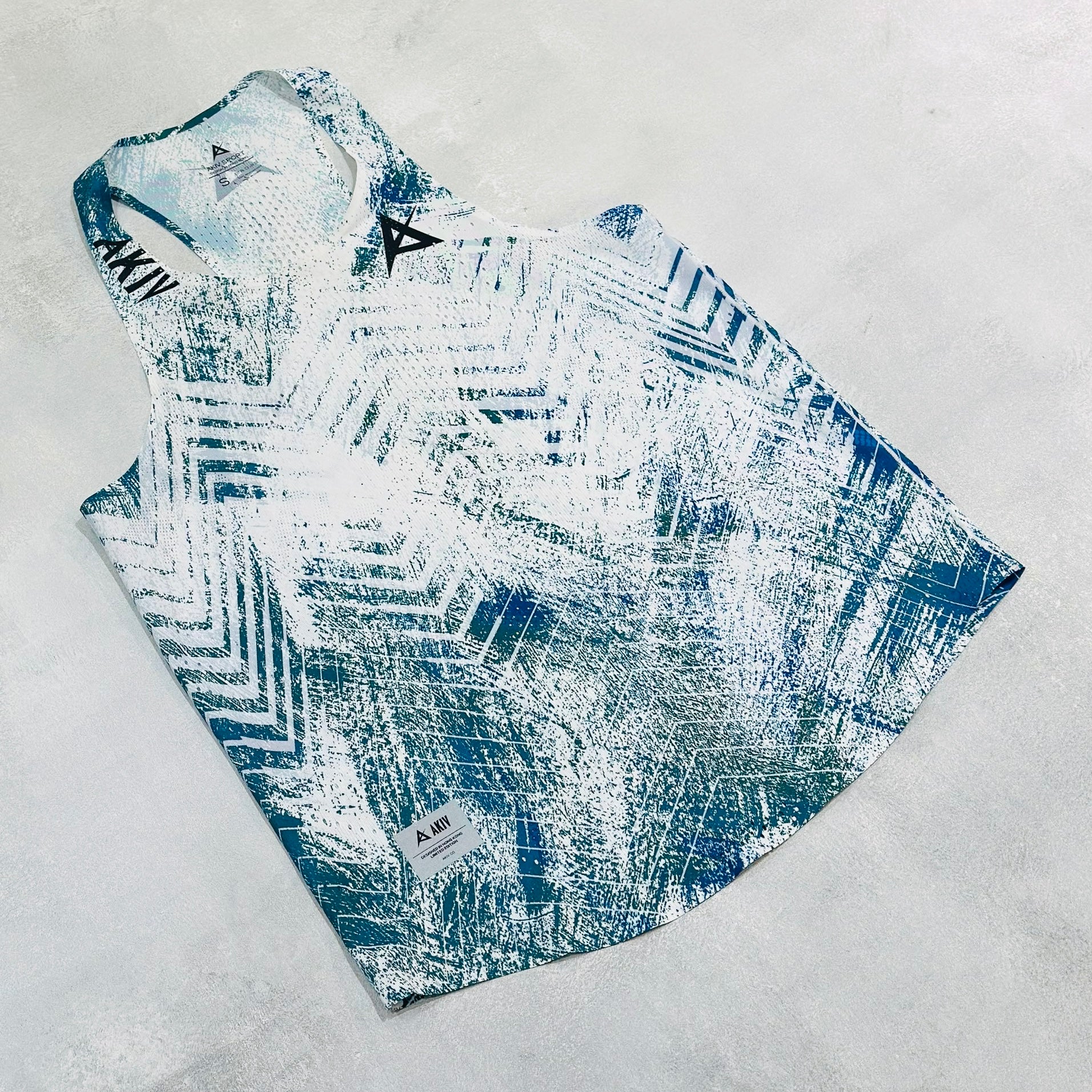 AKIV AeroPro Singlet Unisex | Aozora Mesh
AKIV 空力競速背心男女款 | 青空薄霧