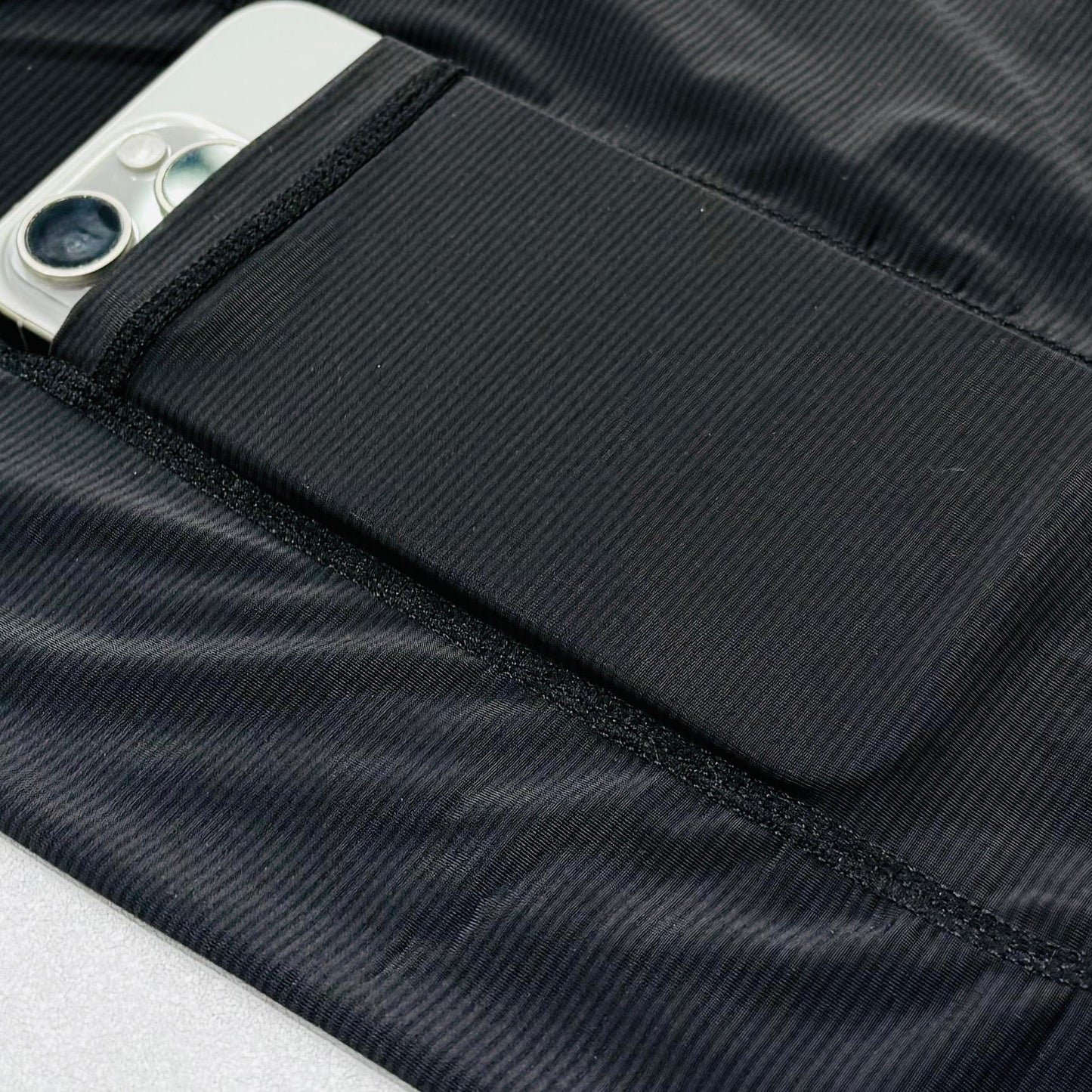 AKIV 2-in-1 Multi-Pocket Pro Running Shorts Unisex | Inner Tight | Lake Green
AKIV 2合1多功能專業跑步褲男女款 | 平腳內膽版 | 湖水綠