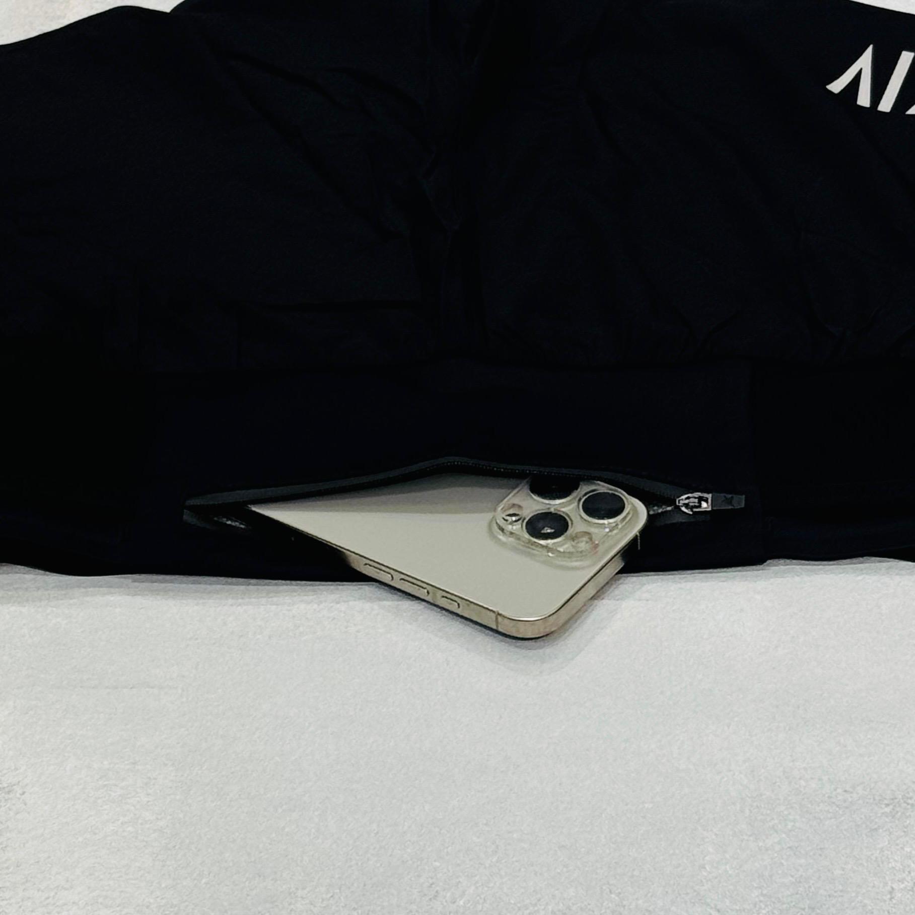 AKIV 2-in-1 Multi-Pocket Pro Running Shorts Unisex | Inner Tight | Black
AKIV 2合1多功能專業跑步褲男女款 | 平腳內膽版 | 黑色