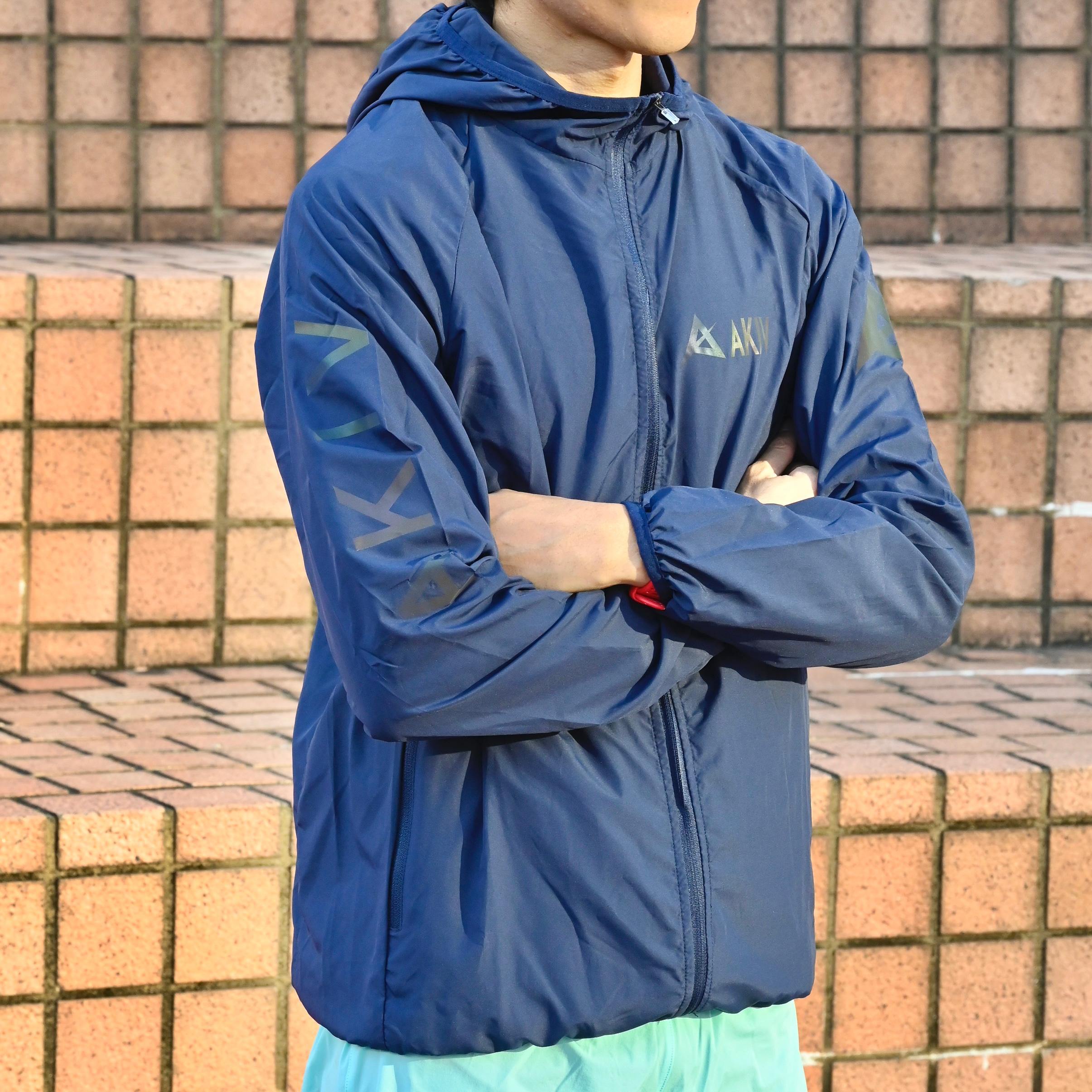AKIV Running Breathable Waterproof Packable Jacket Unisex | Navy
AKIV 跑步透氣跣水收納式風褸男女款 | 深藍色