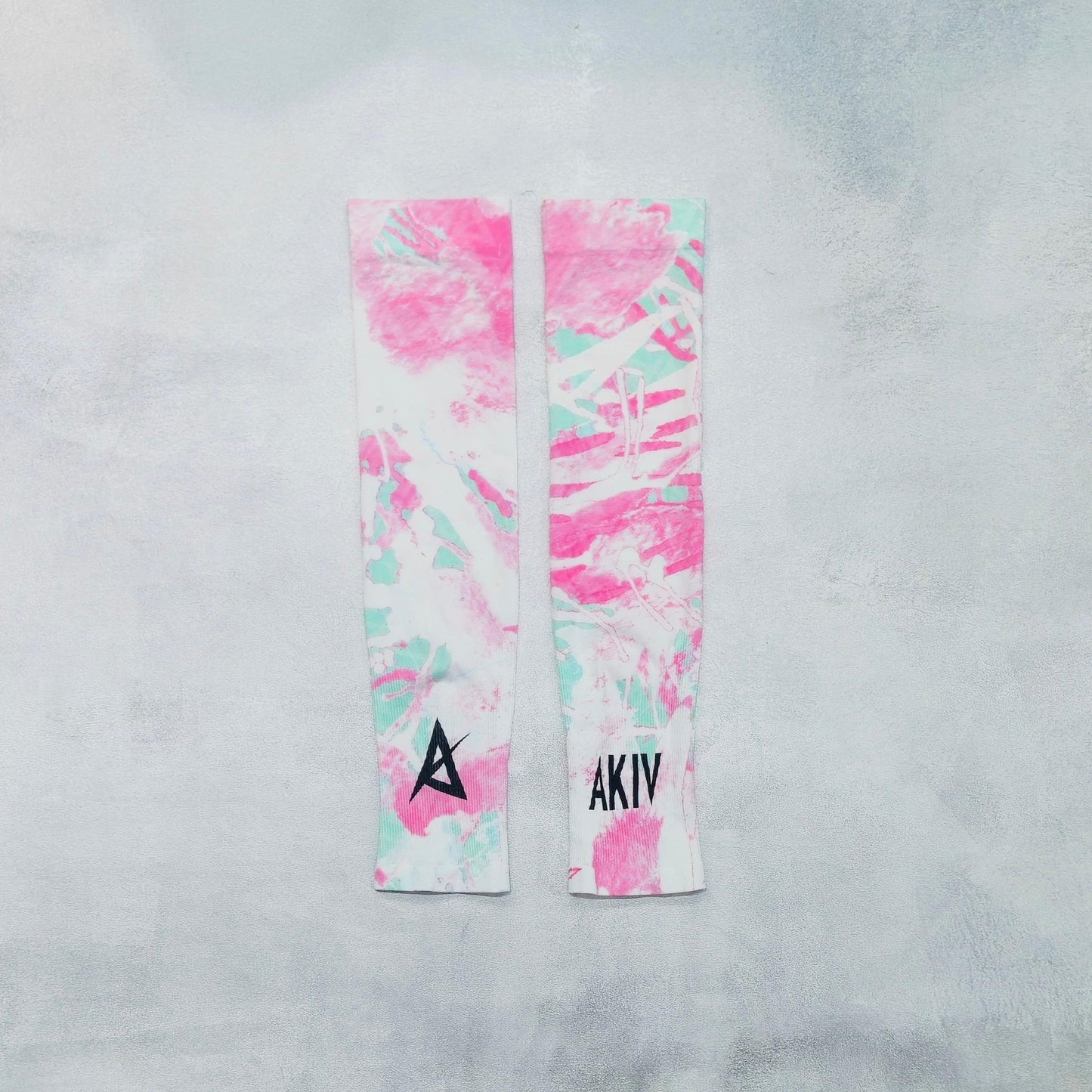 AKIV Lightweight Quick Dry Running Sleeves | Spring Blossom Dream
AKIV 輕盈快乾跑步手袖 | 春櫻醉影