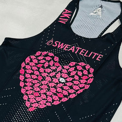 AKIV x SWEAT ELITE Pro Race Singlet Unisex | Sweet Edge Heart
AKIV x SWEAT ELITE 專業比賽背心男女款 | 甜酷心動