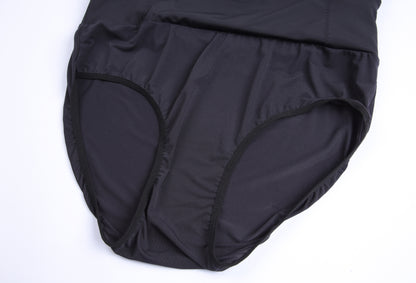 AKIV Multi-Pocket Running Shorts Unisex | Triangular inner | Black
AKIV 多功能路跑2”褲男女款 | 三角內膽版 | 黑色