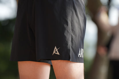 AKIV Multi-Pocket Running Shorts Unisex | Triangular inner | Black
AKIV 多功能路跑2”褲男女款 | 三角內膽版 | 黑色